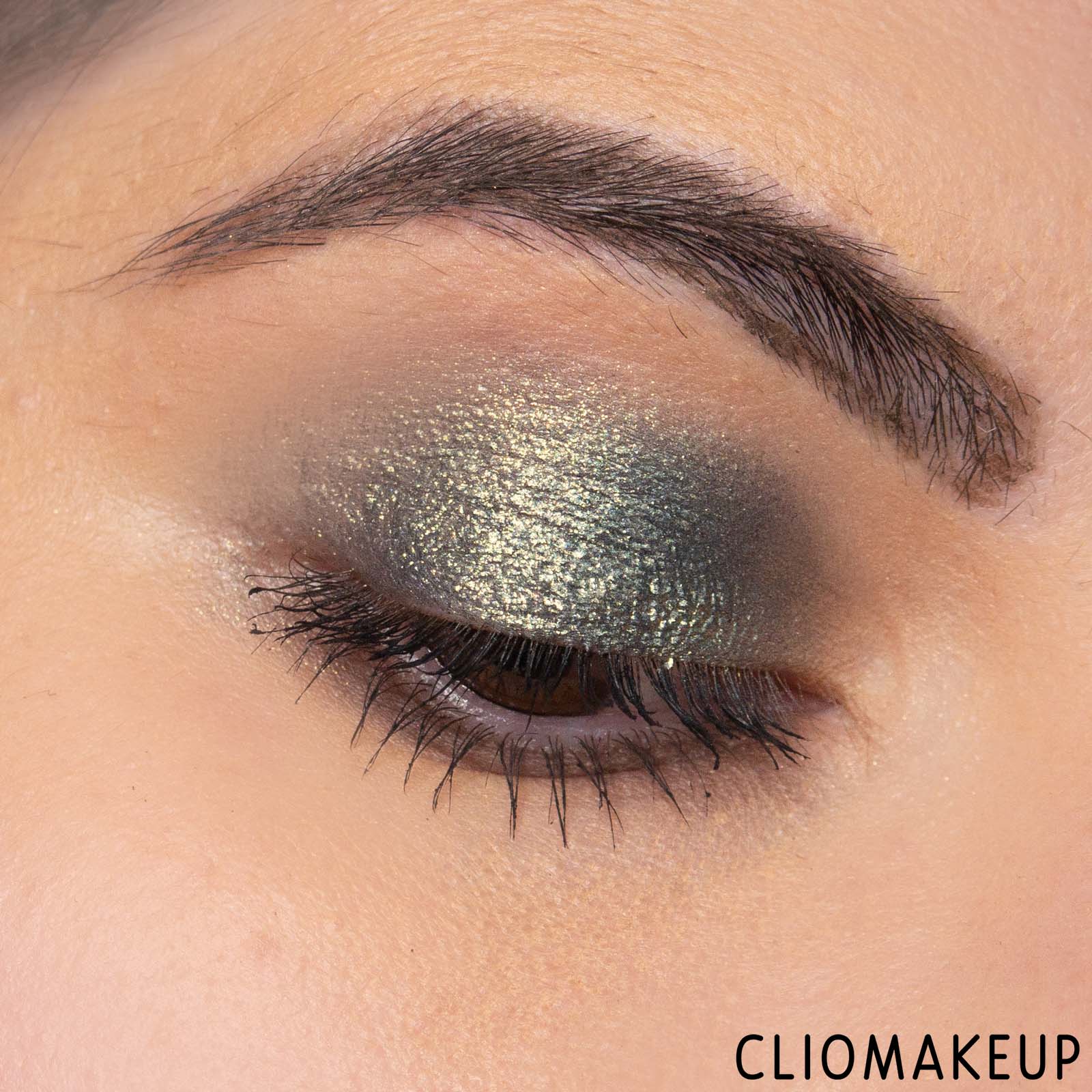 cliomakeup-recensione-palette-kiko-festival-glow-back-on-stage-eyeshadow-palette-14
