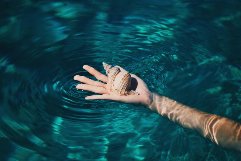 cliomakeup-manicure-vacanza-mani-mare