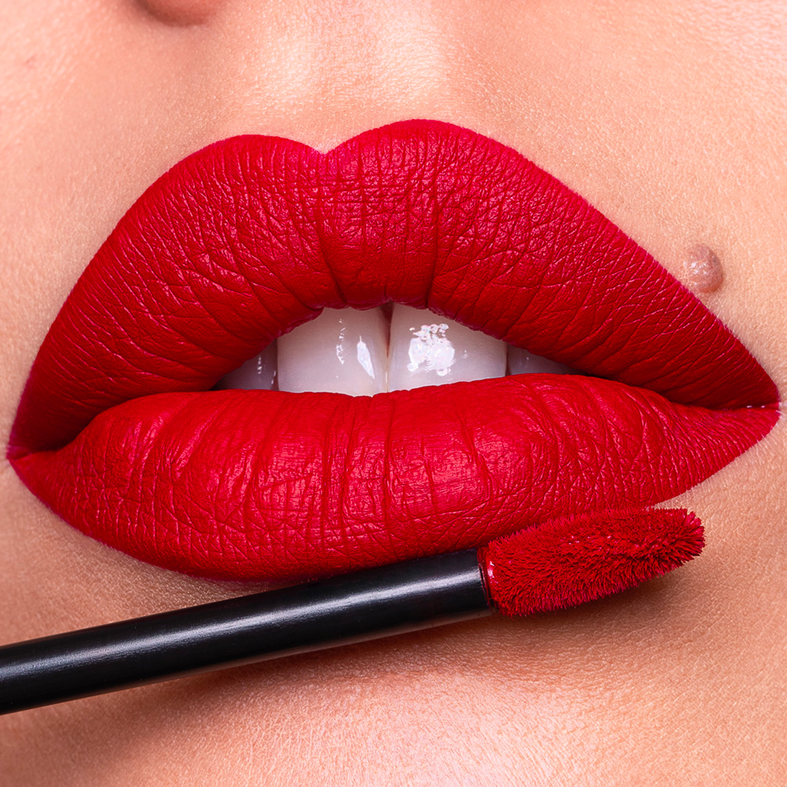 cliomakeup-recensione-rossetto-we-make-up-camihawke-ever-liquid-lipstick-pasta-al-forno-3