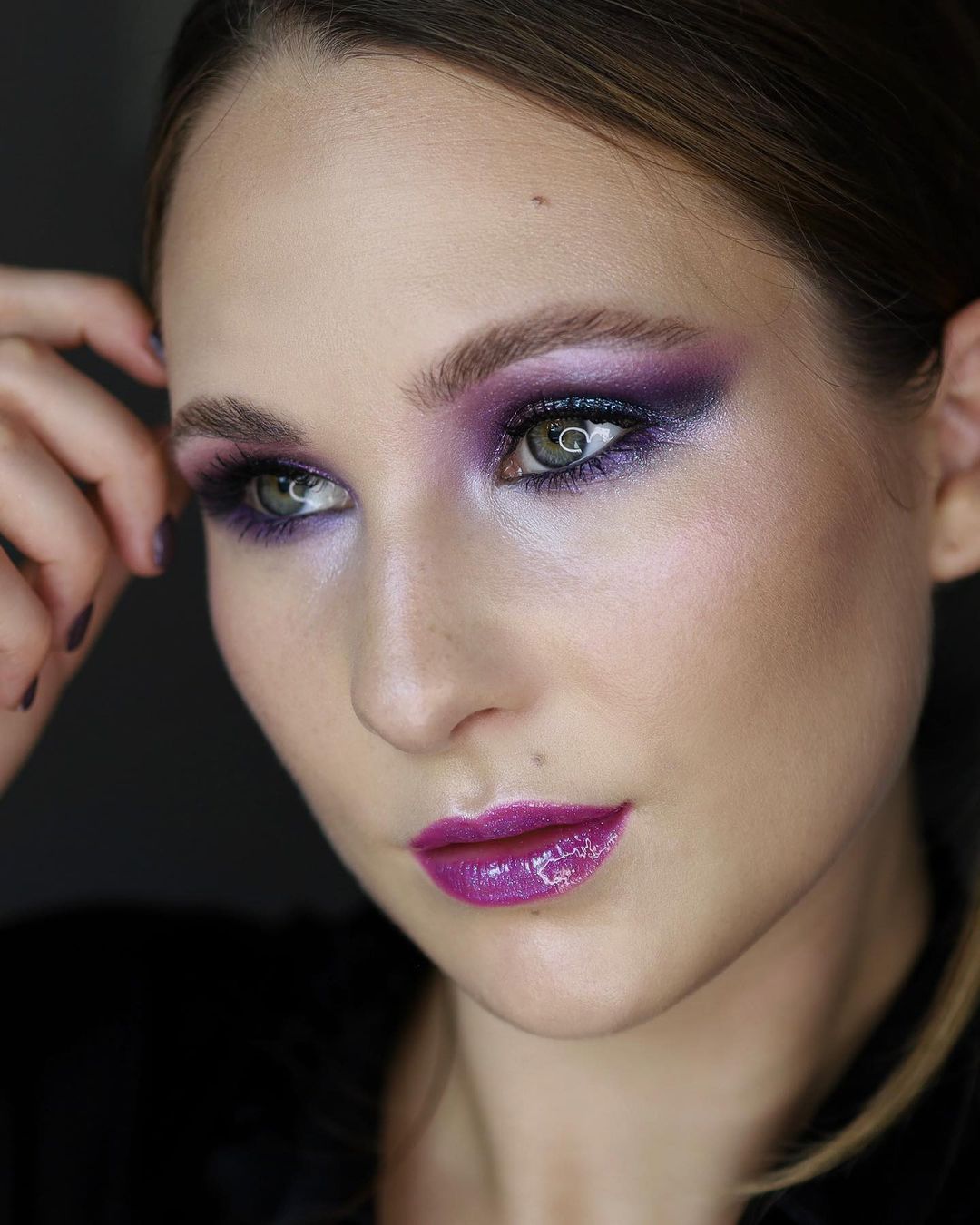 Cliomakeup-makeup-galaxy-glow-viola