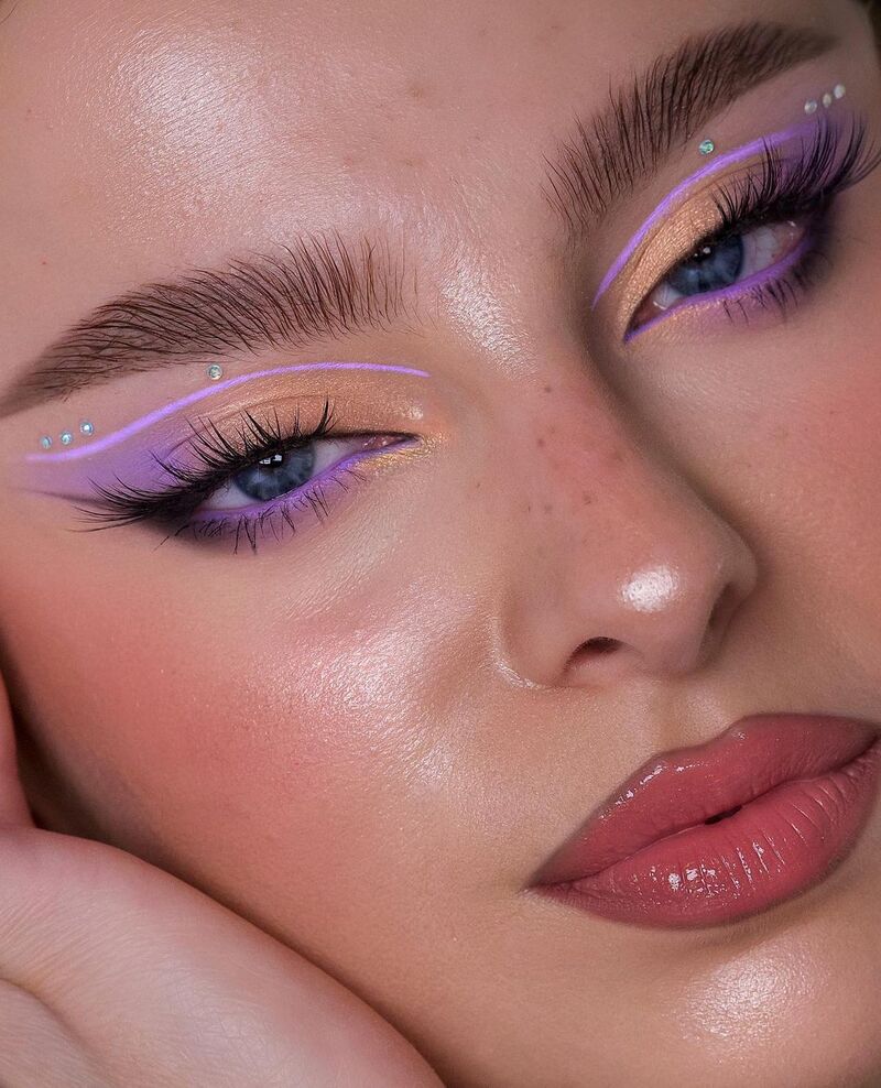 cliomakeup-come-truccare-occhi-cerulei-pastello
