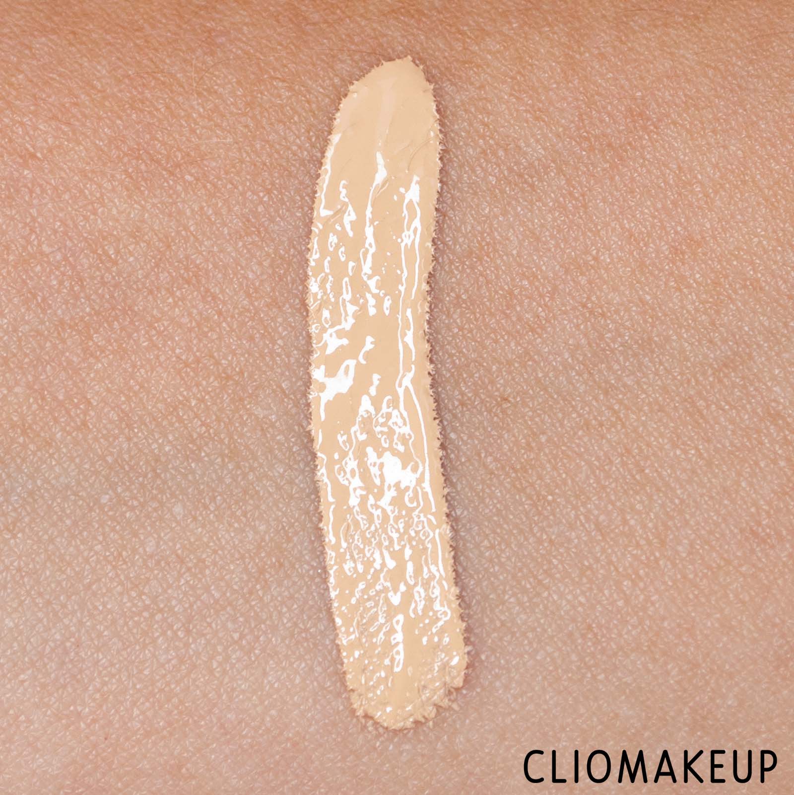 cliomakeup-recensione-correttore-wycon-ray-of-light-liquid-concealer-7