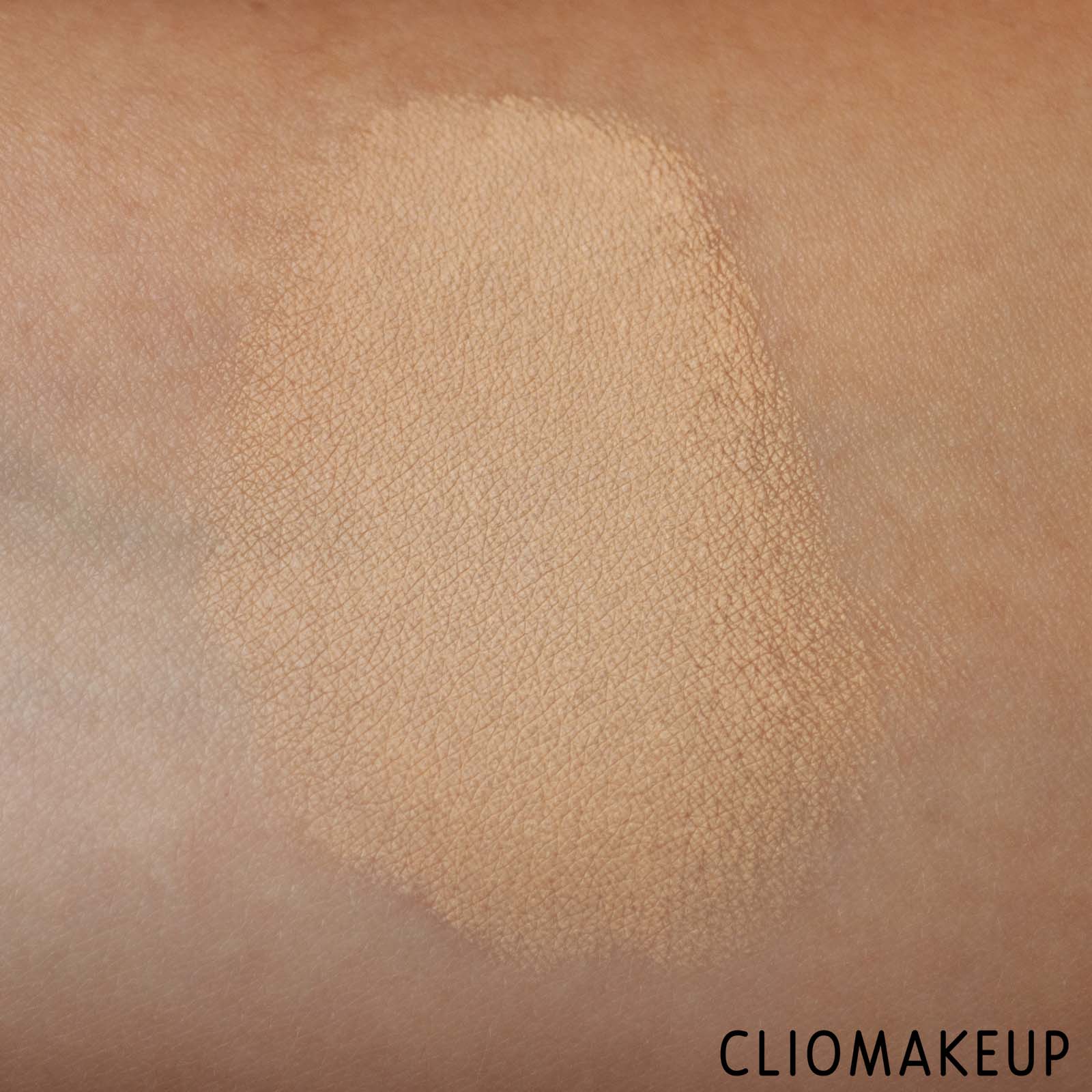 cliomakeup-recensione-correttore-wycon-ray-of-light-liquid-concealer-8