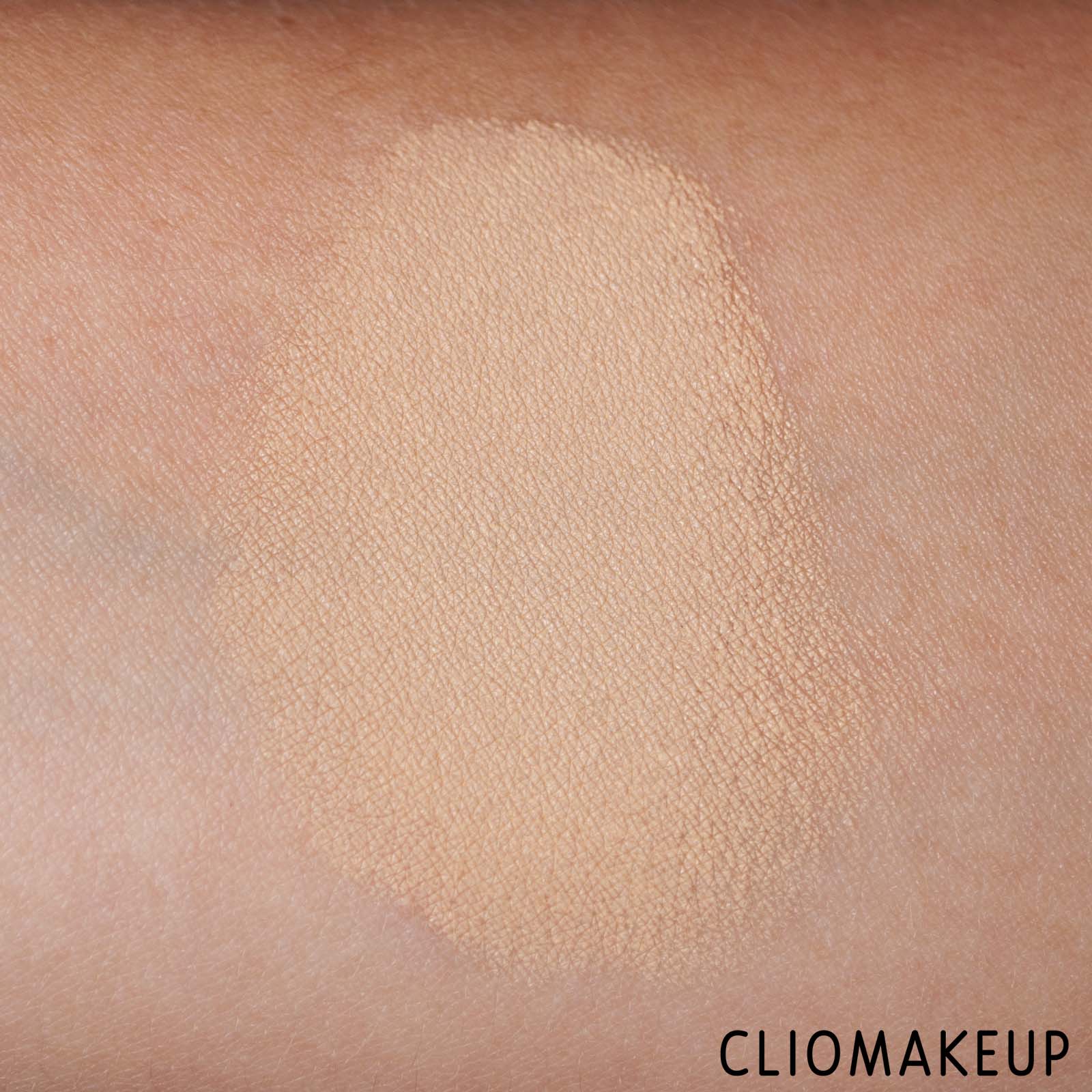 cliomakeup-recensione-correttore-wycon-ray-of-light-liquid-concealer-9