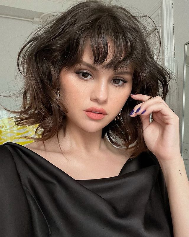 Cliomakeup-caschetto-vip-selena-gomez-frangia