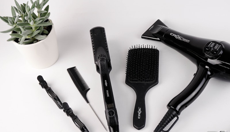 cliomakeup-come-pulire-spazzole-capelli-teamclio-1