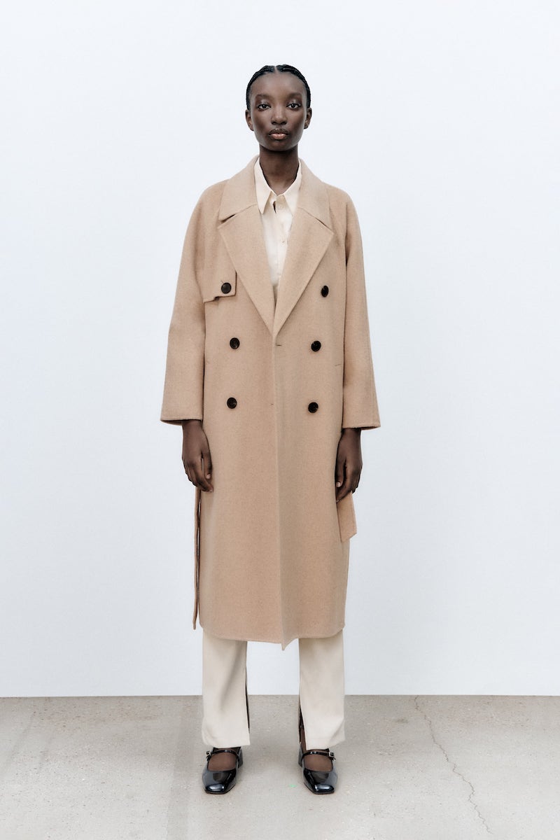 cliomakeup-cappotto-cammello-inverno-2023-cappotto-con-cintura-zara