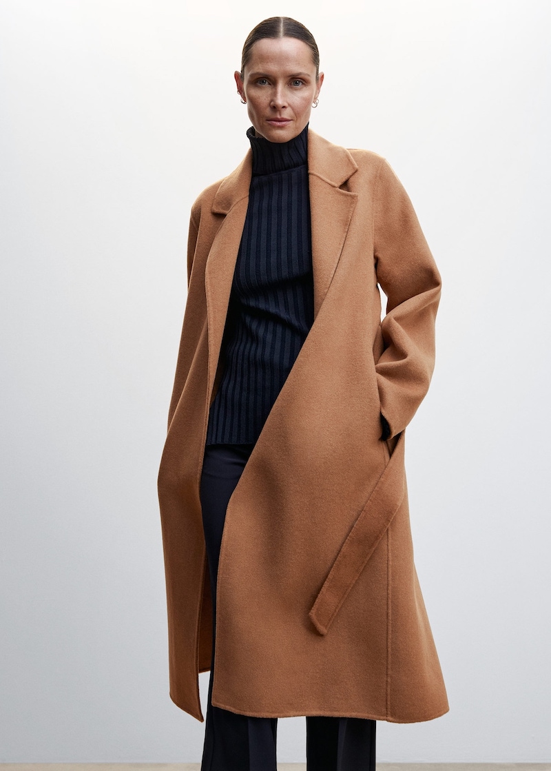 cliomakeup-cappotto-cammello-inverno-2023-mango