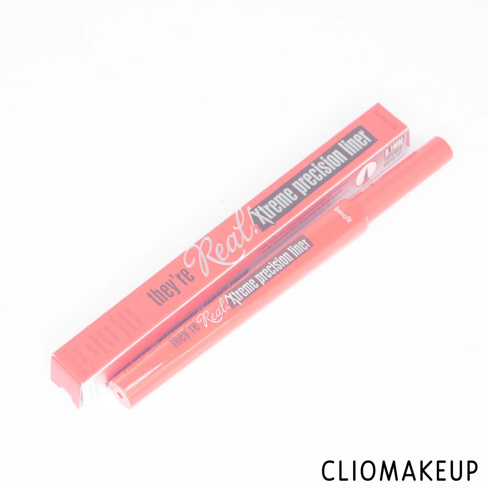 cliomakeup-recensione-eyeliner-benefit-theyre-real-xtreme-precision-eyeliner-4