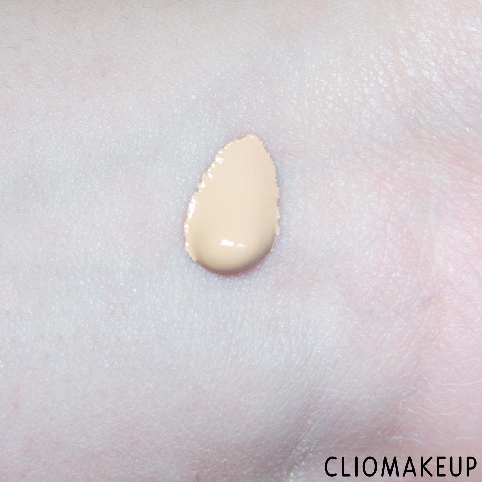 cliomakeup-recensione-fondotinta-yves-saint-laurent-all-hours-foundation-7