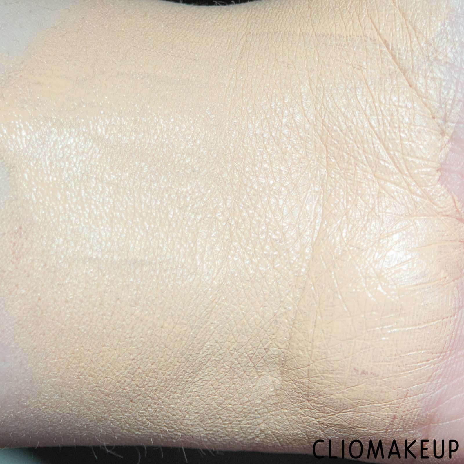 cliomakeup-recensione-fondotinta-yves-saint-laurent-all-hours-foundation-8