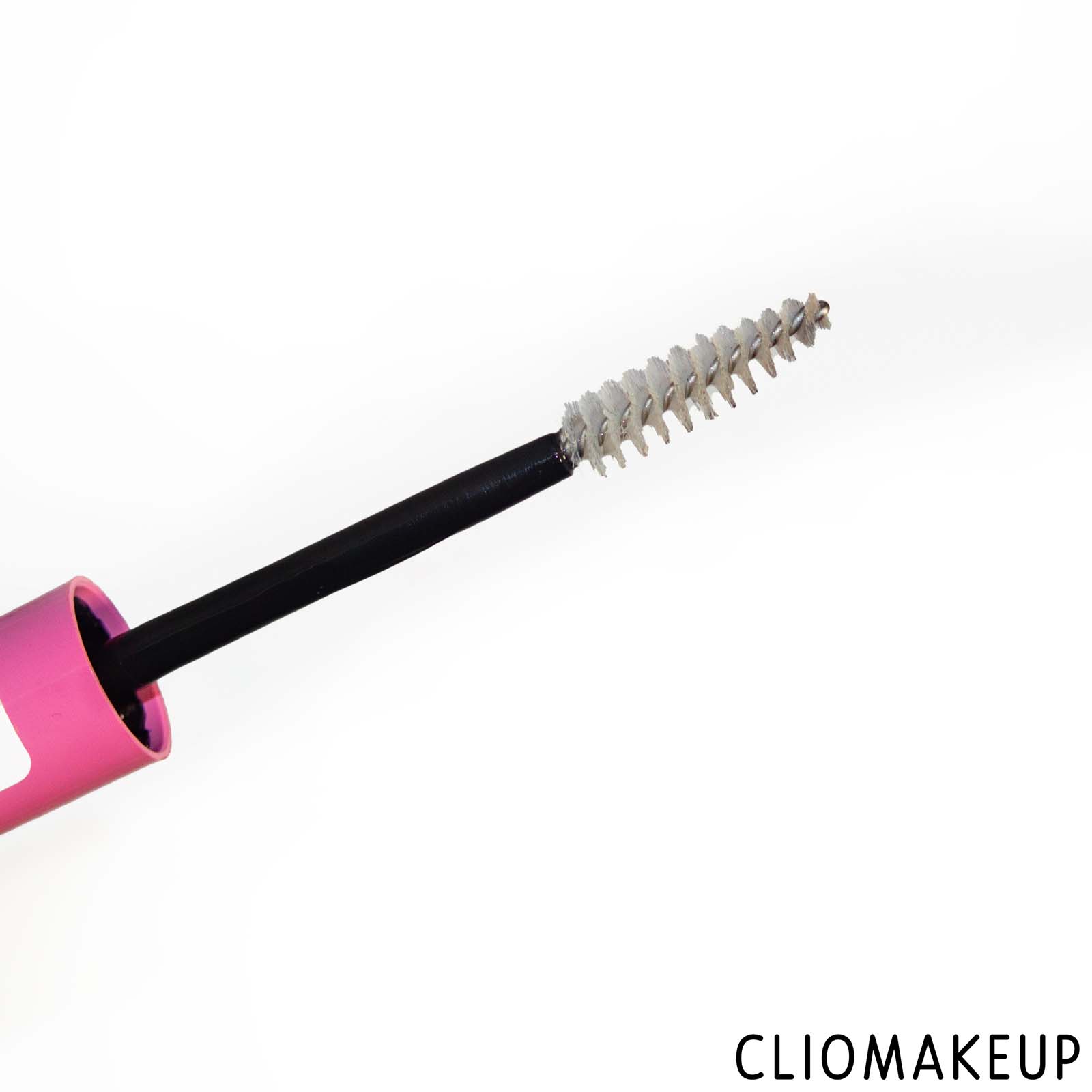 cliomakeup-recensione-gel-sopracciglia-essence-fix-it-like-a-boss-trasparent-brow-fixing-gel-5