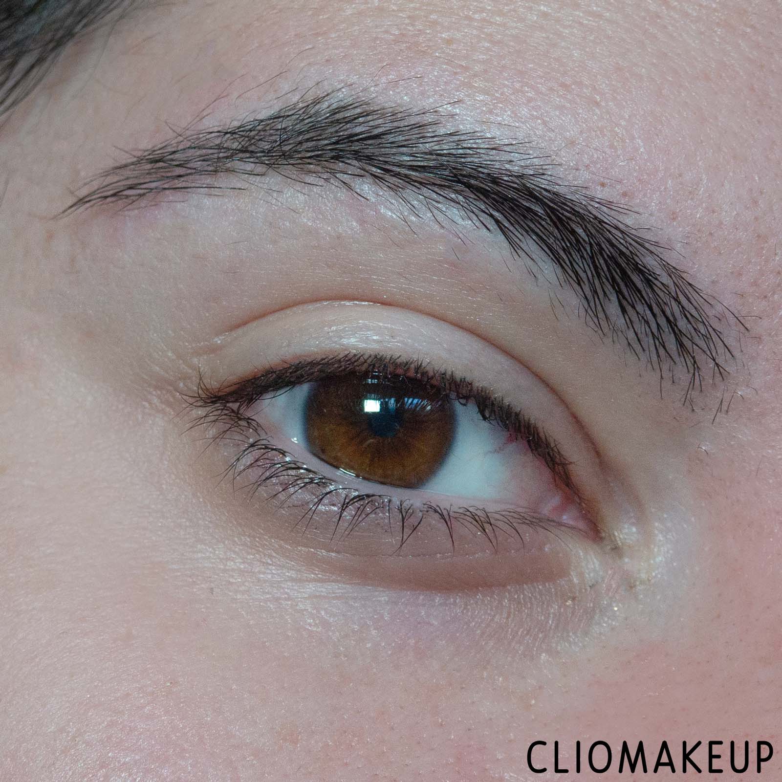cliomakeup-recensione-gel-sopracciglia-essence-fix-it-like-a-boss-trasparent-brow-fixing-gel-9