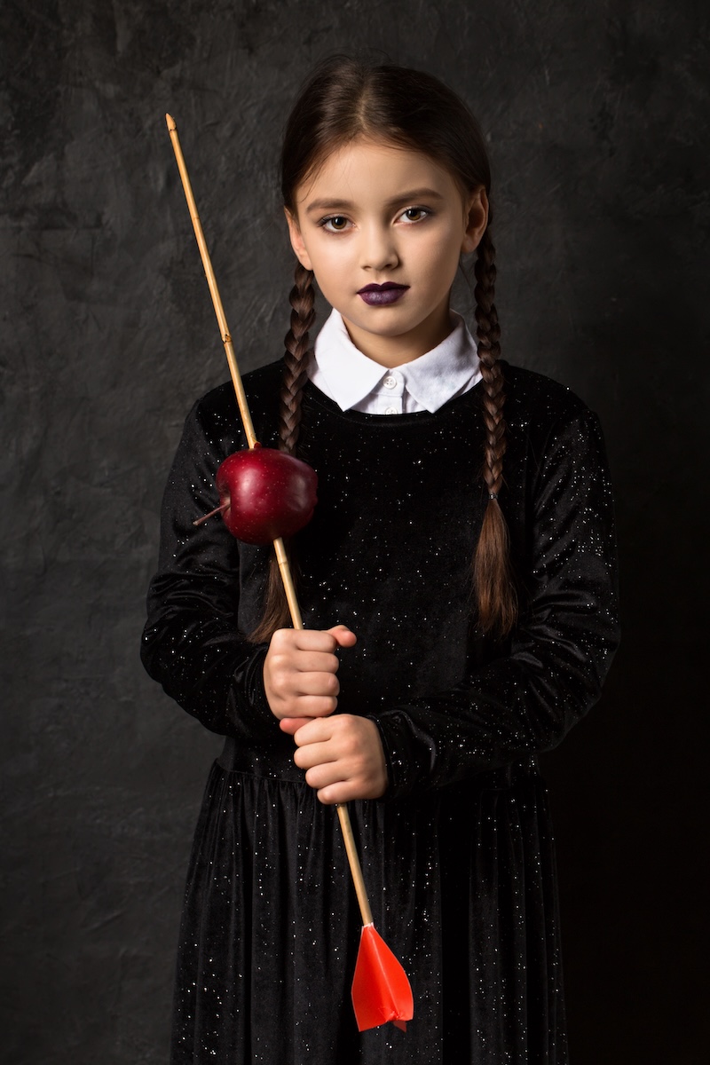 trucco-mercoledi-addams-bambina-labbra-scure