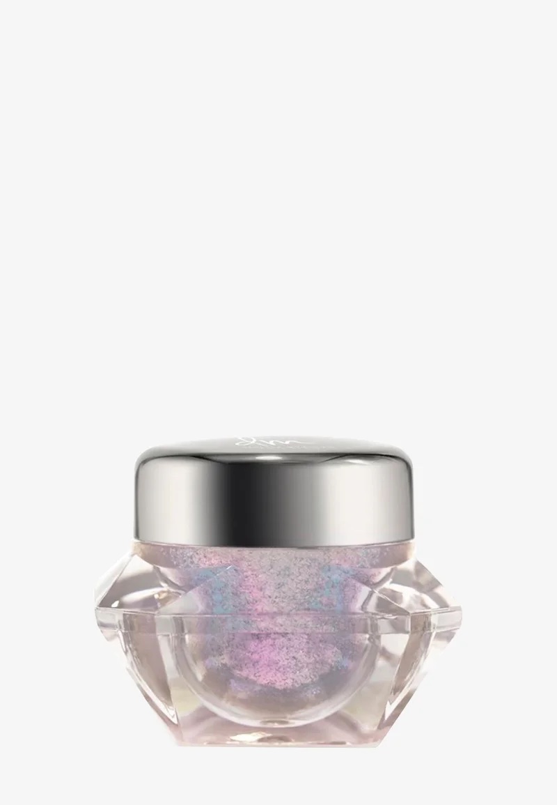 Cliomakeup-top-clio-2022-DANESSA-MYRICKS-BEAUTY-INFINITE-CHROME-FLAKES