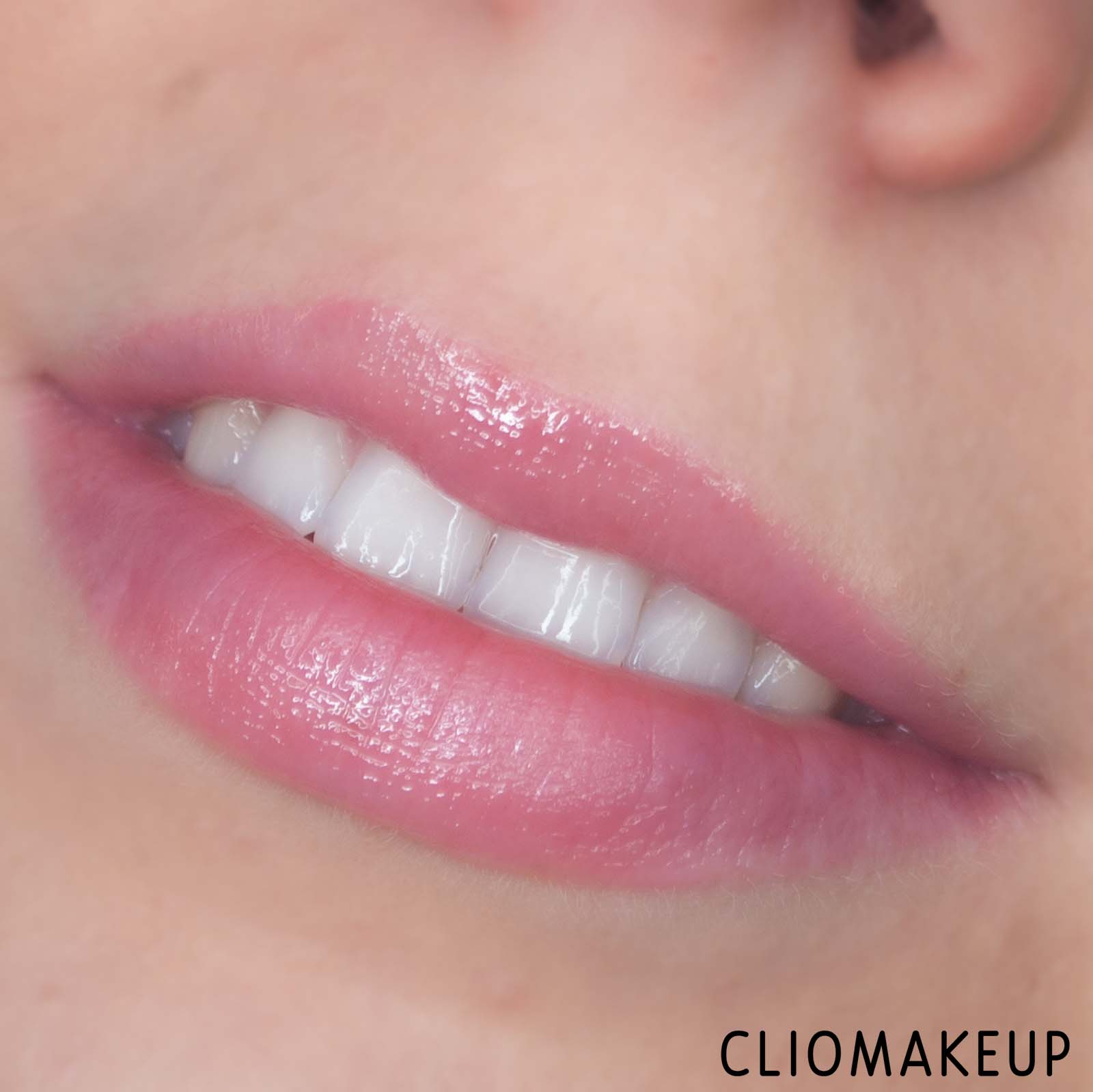 cliomakeup-recensione-balsamo-labbra-anastasia-beverly-hills-norvina-collection-strawberry-lip-balm-11
