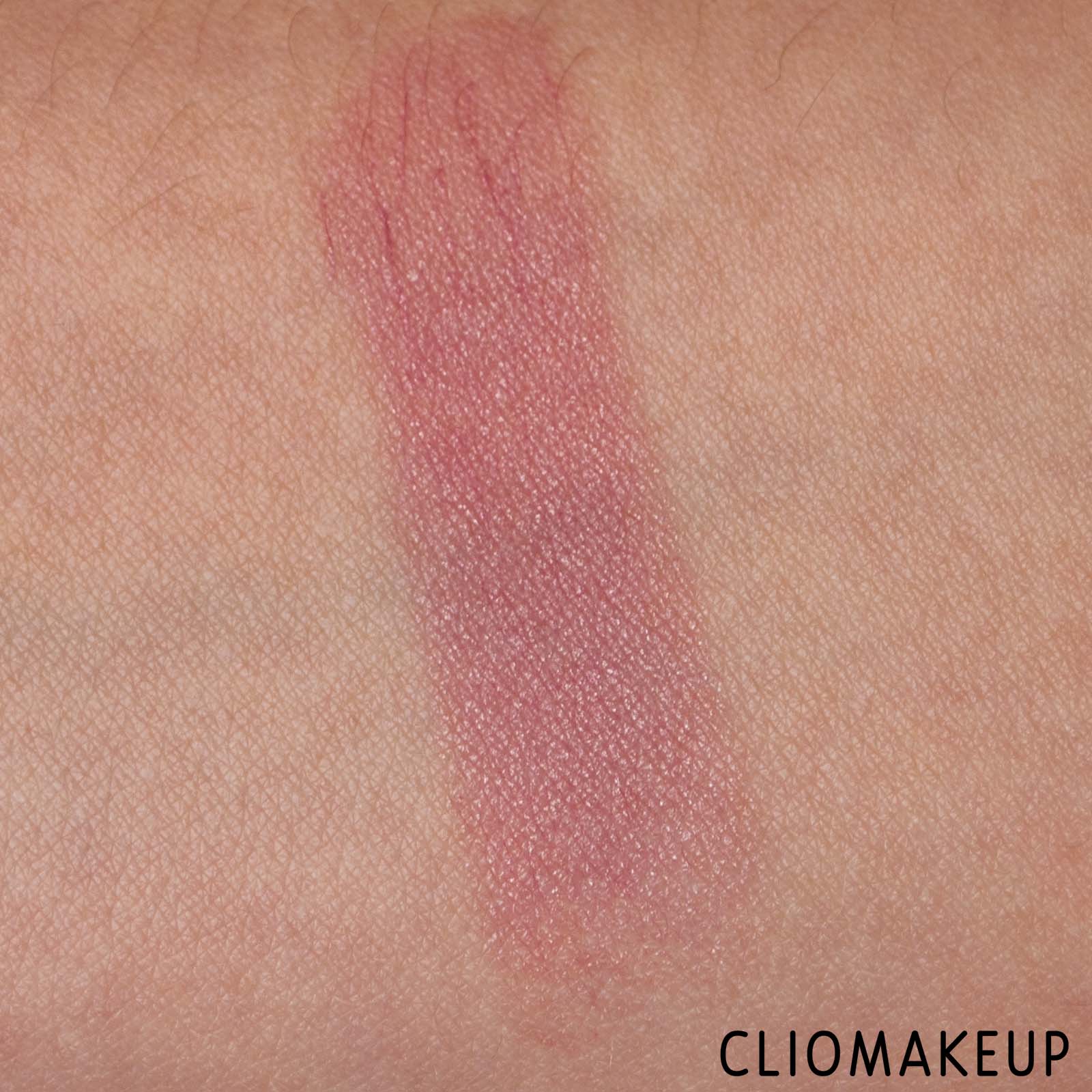 cliomakeup-recensione-balsamo-labbra-labello-blackberry-shine-7