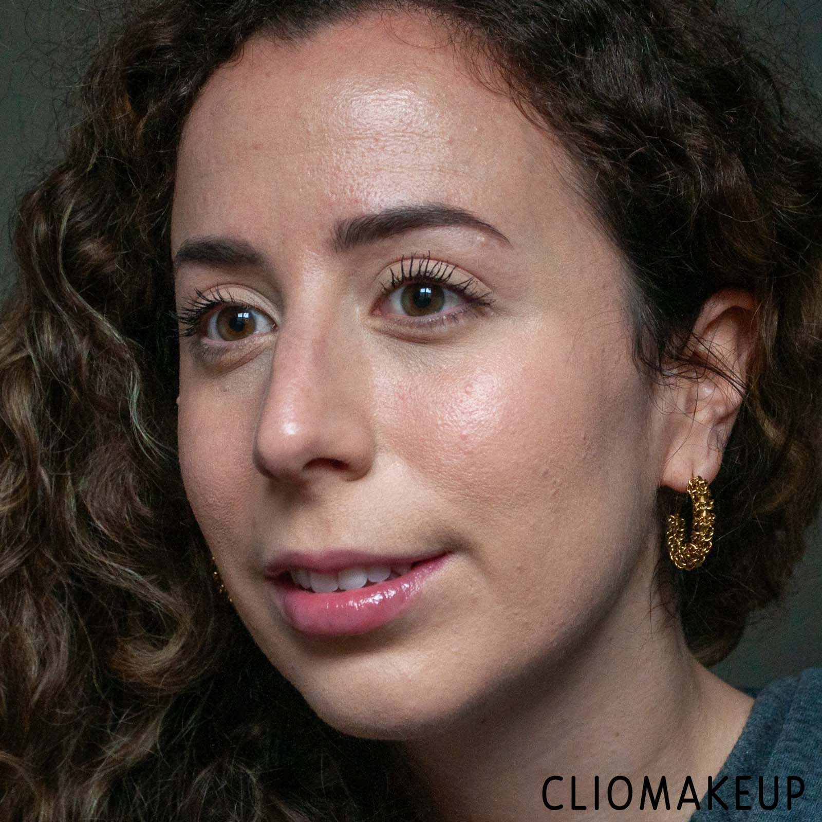 cliomakeup-recensione-blush-essence-positive-vibes-only-colour-changing-blush-stick-10