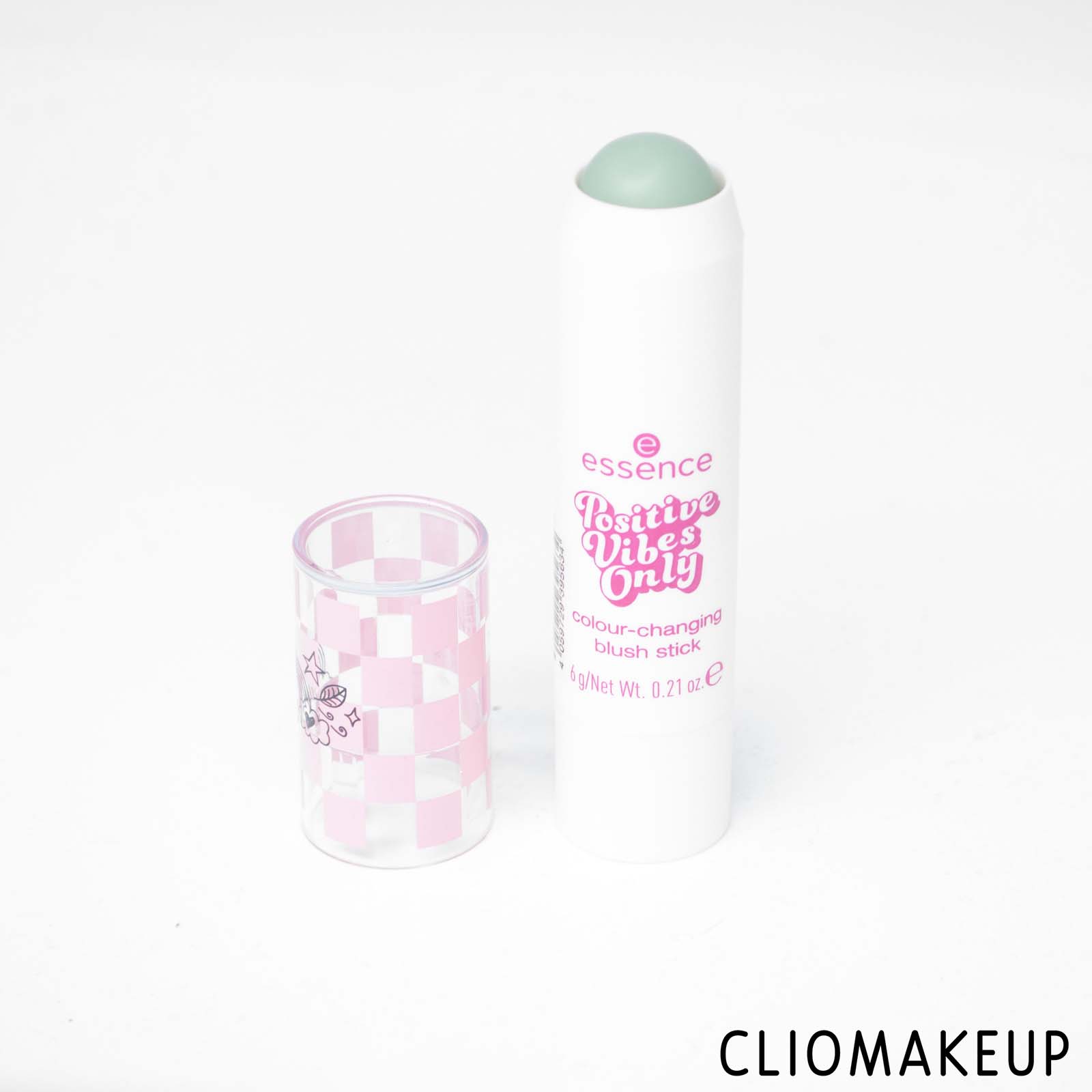 cliomakeup-recensione-blush-essence-positive-vibes-only-colour-changing-blush-stick-4