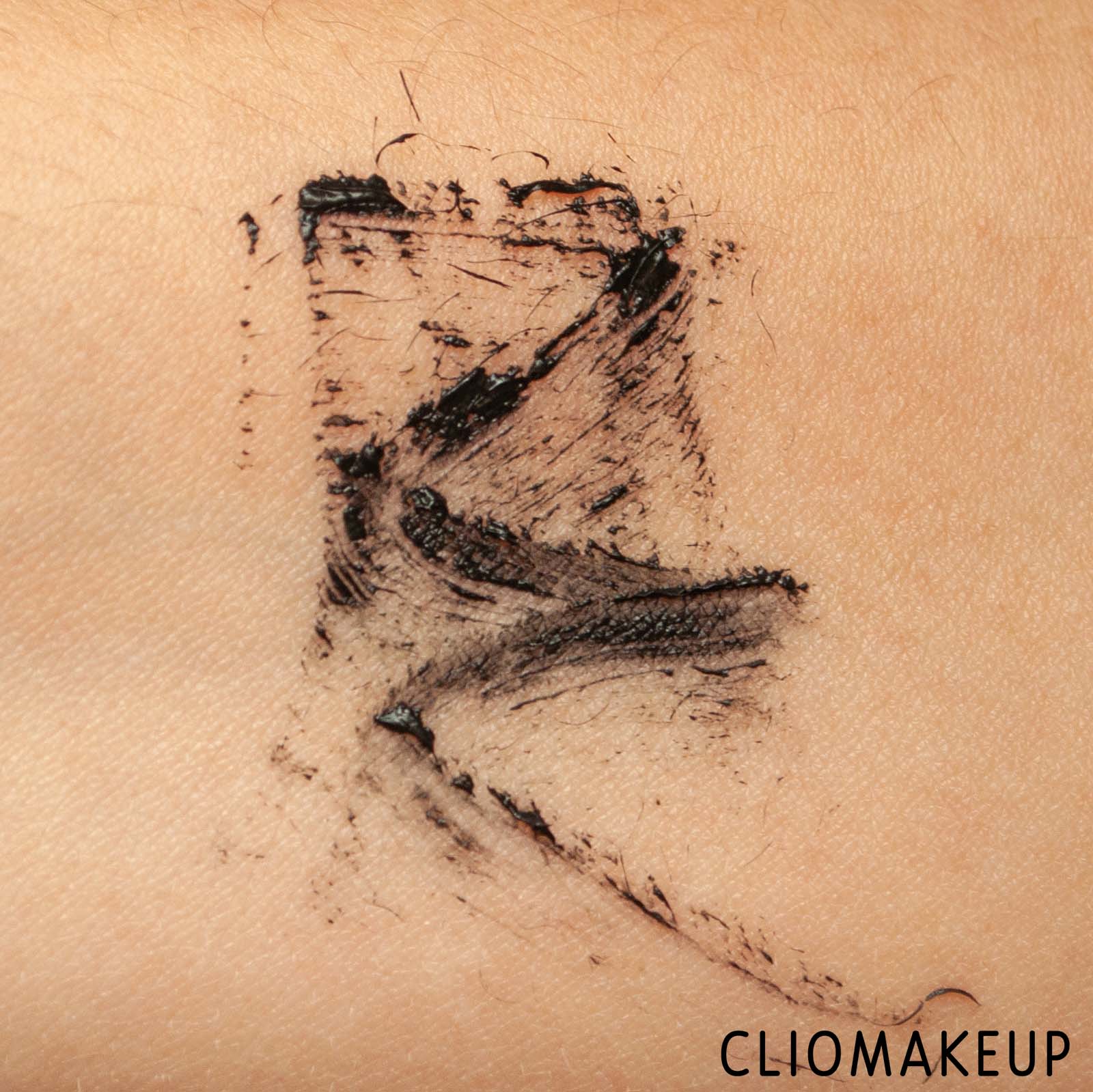 cliomakeup-recensione-mascara-one-suze-fantasize-ultimate-lifting-e-lengthening-mascara-6