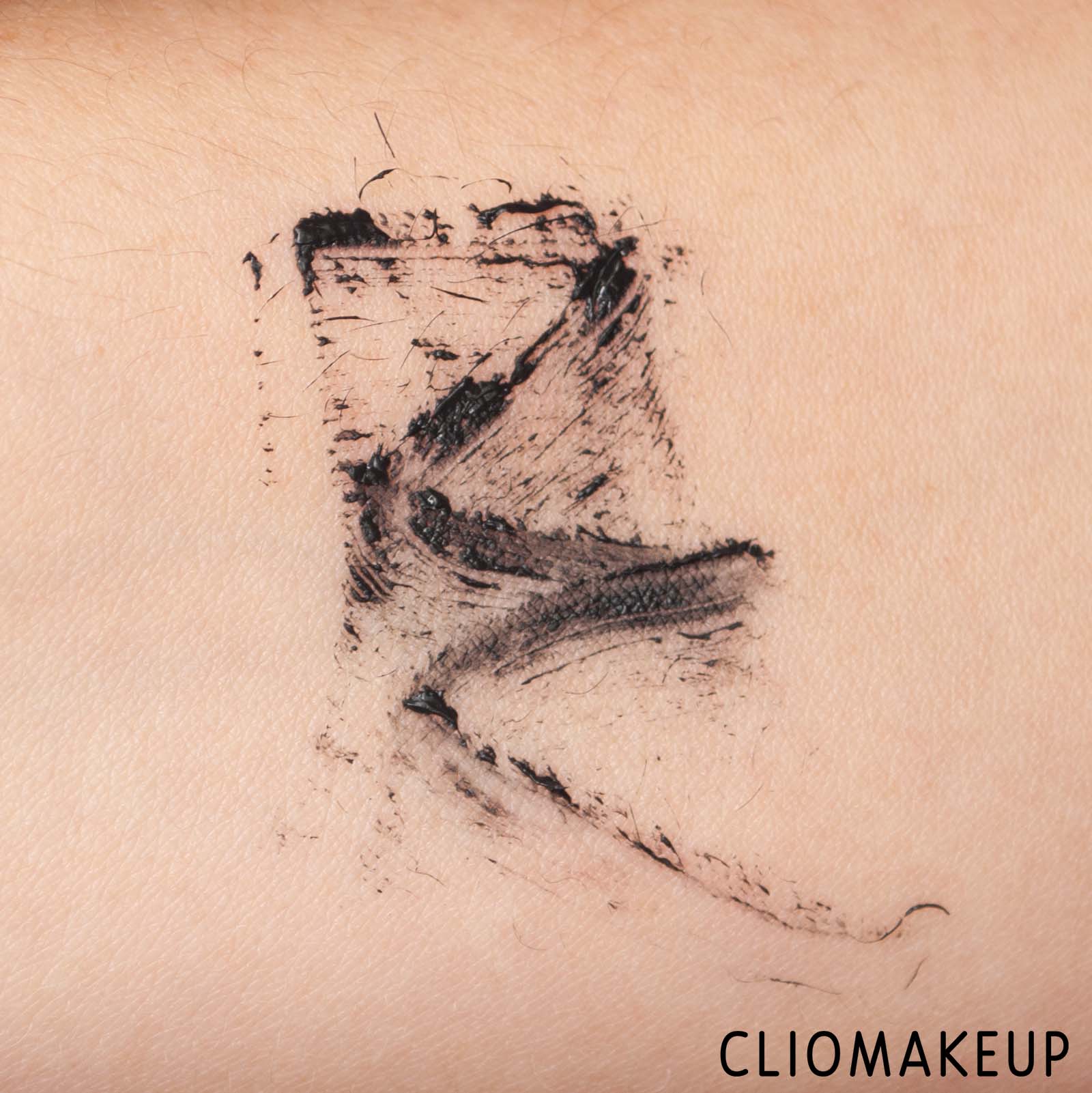 cliomakeup-recensione-mascara-one-suze-fantasize-ultimate-lifting-e-lengthening-mascara-7