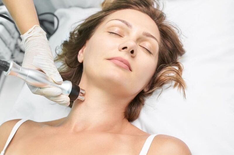 cliomakeup-trattamenti-viso-pelle-matura-radiofrequenza-collocliomakeup-trattamenti-viso-pelle-matura-radiofrequenza-collo