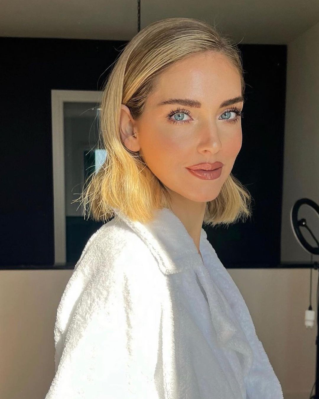 Cliomakeup-caschetto-2023-chiara-ferragni-caschetto-piega-mossa