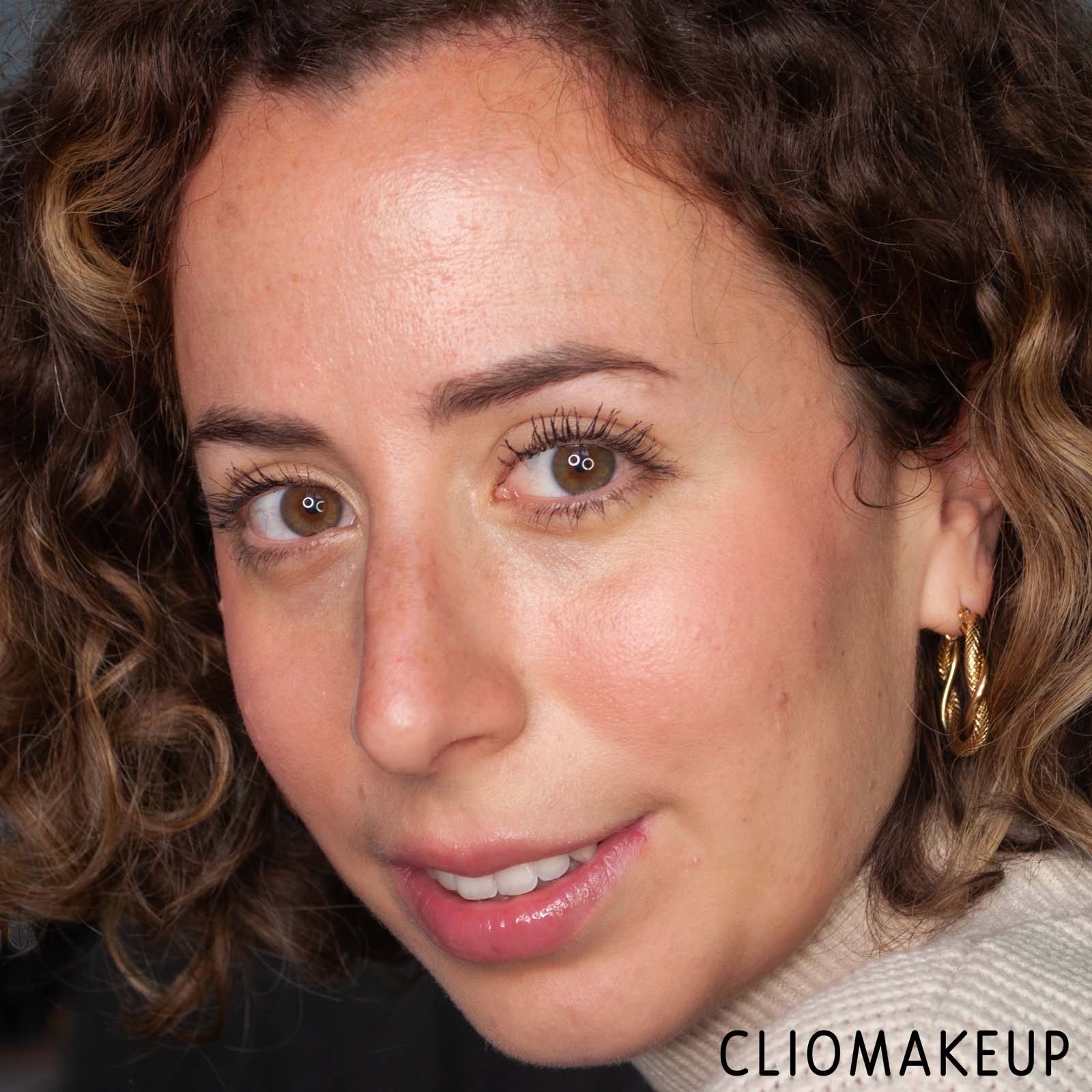 cliomakeup-recensione-correttore-rare-beauty-positive-light-under-eye-brightner-13