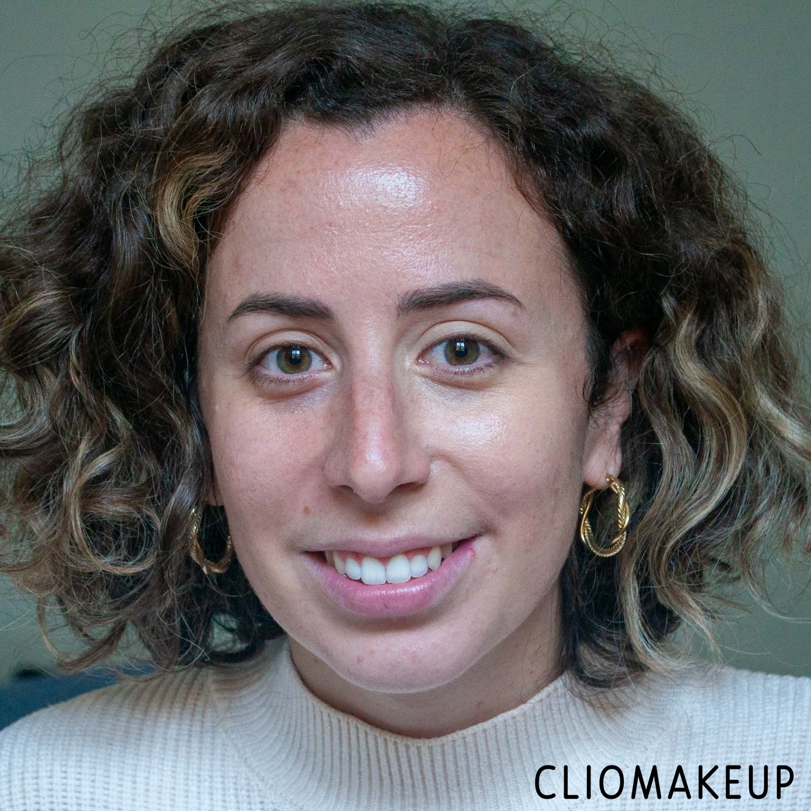 cliomakeup-recensione-correttore-rare-beauty-positive-light-under-eye-brightner-8