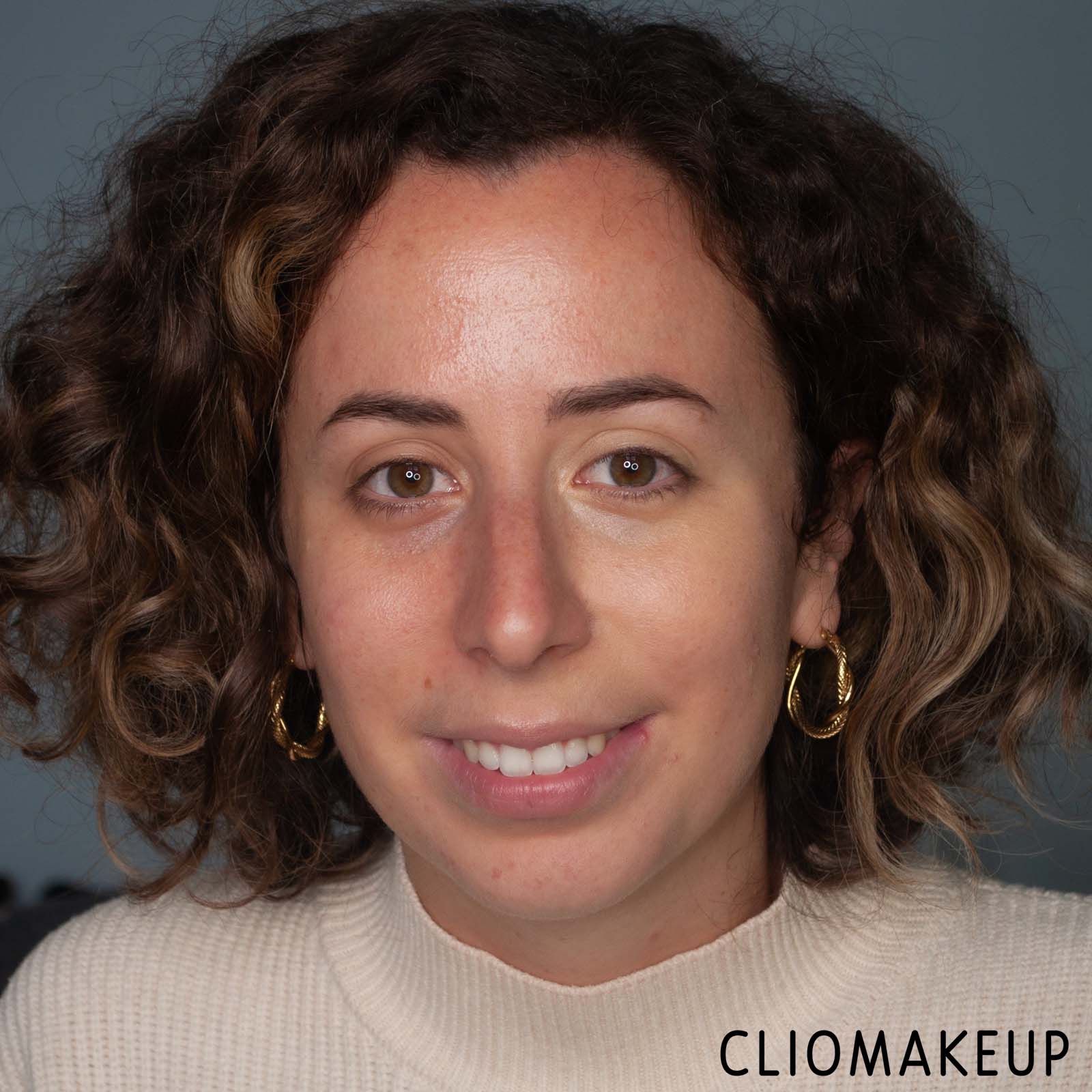 cliomakeup-recensione-correttore-rare-beauty-positive-light-under-eye-brightner-9