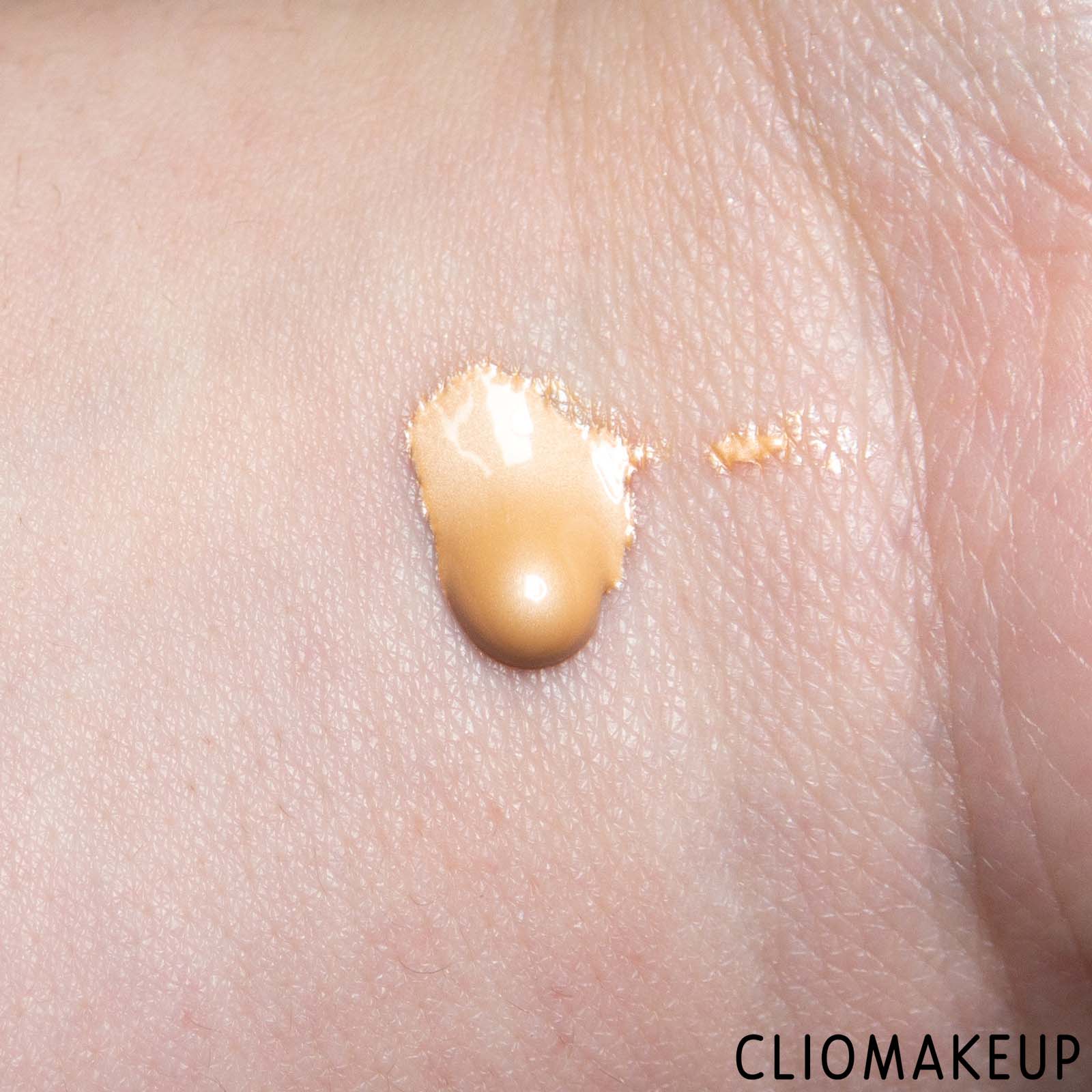 cliomakeup-recensione-fondotinta-mac-strobe-dewy-skin-tint-7