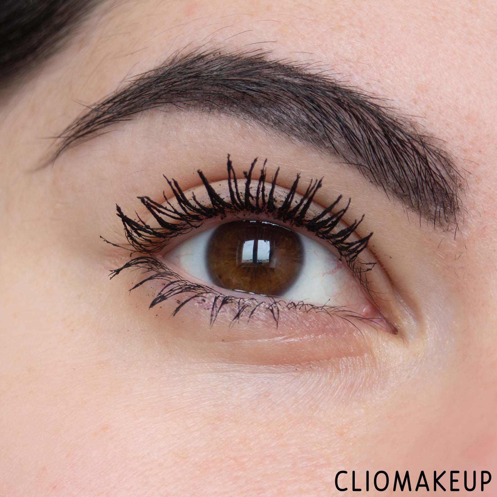 cliomakeup-recensione-mascara-astra-first-reaction-volume-mascara-12