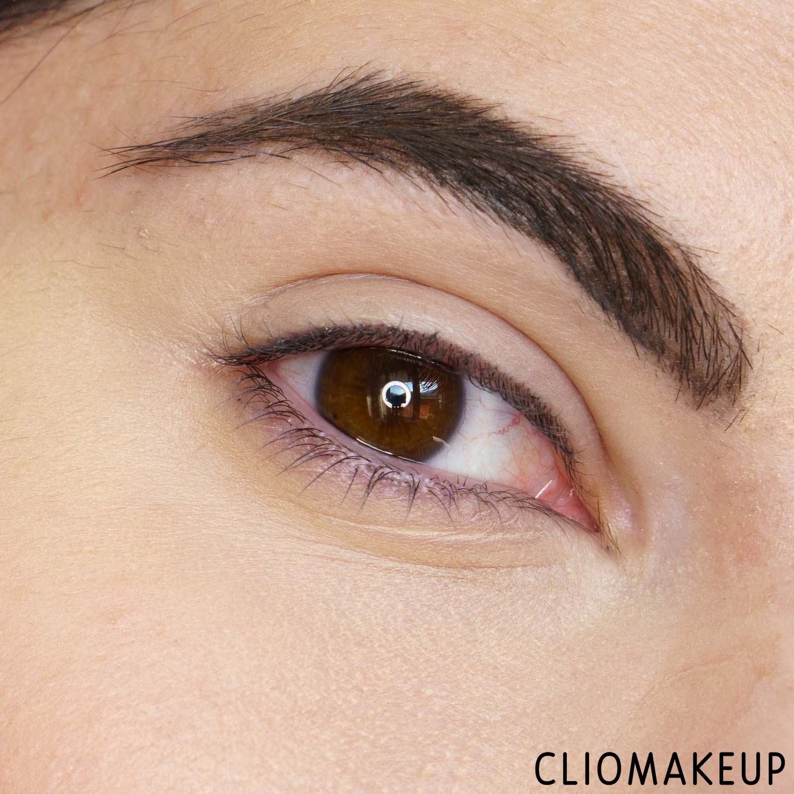 cliomakeup-recensione-mascara-astra-first-reaction-volume-mascara-9