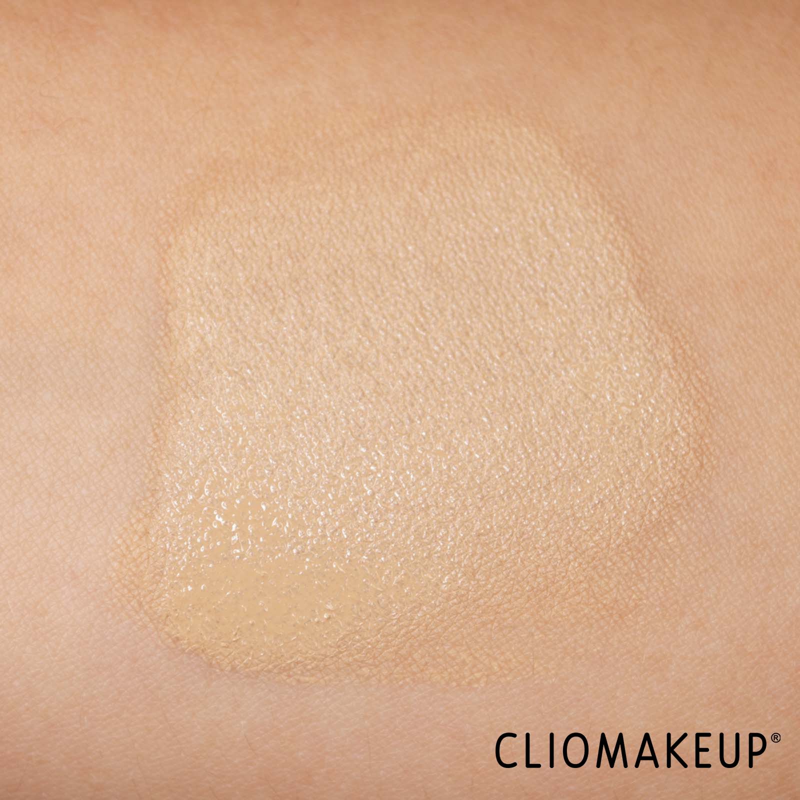 cliomakeup-recensione-fondotinta-deborah-skin-booster-fondotinta-in-siero-7