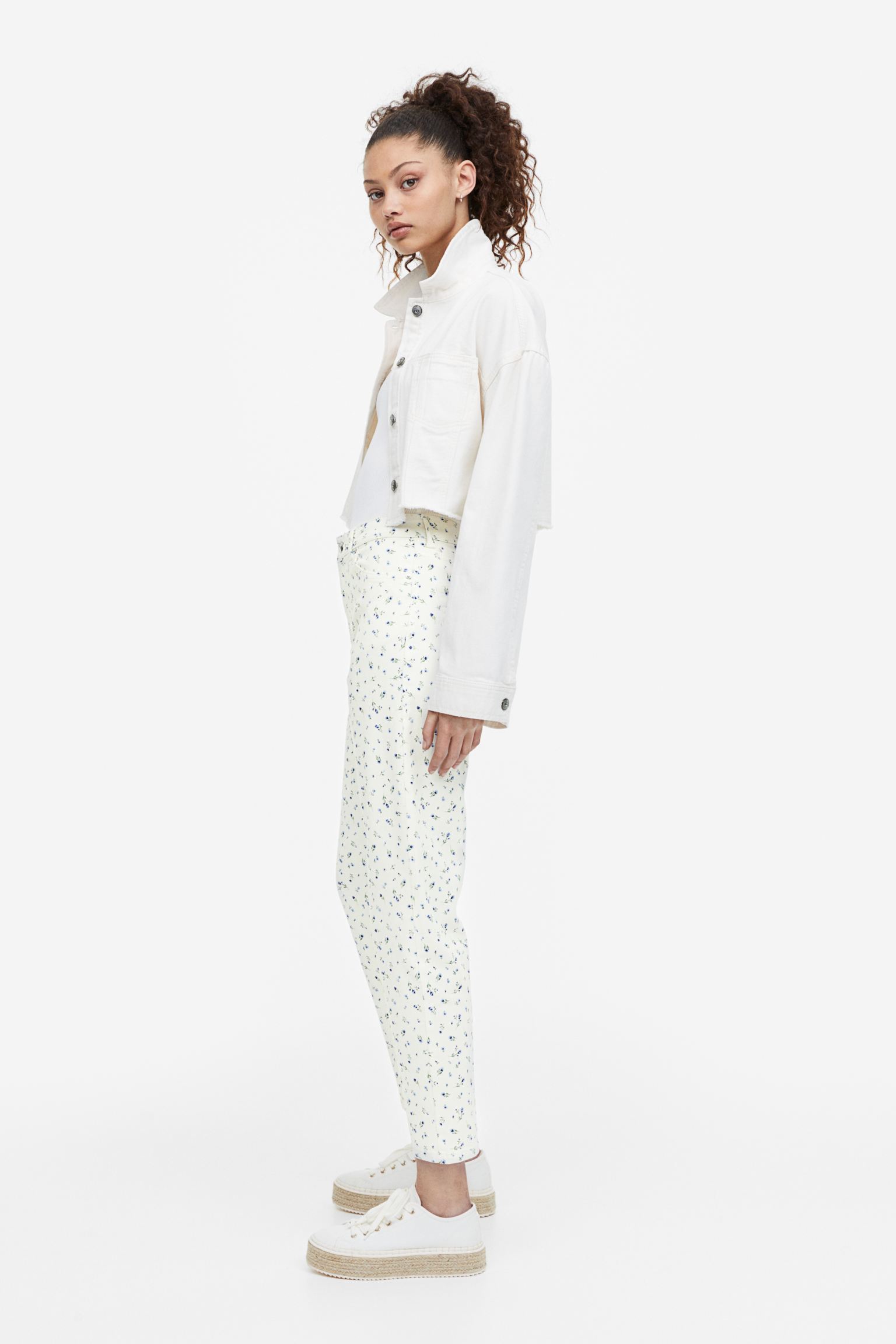 cliomakeup-hm-primavera-2023-jeans-fiori