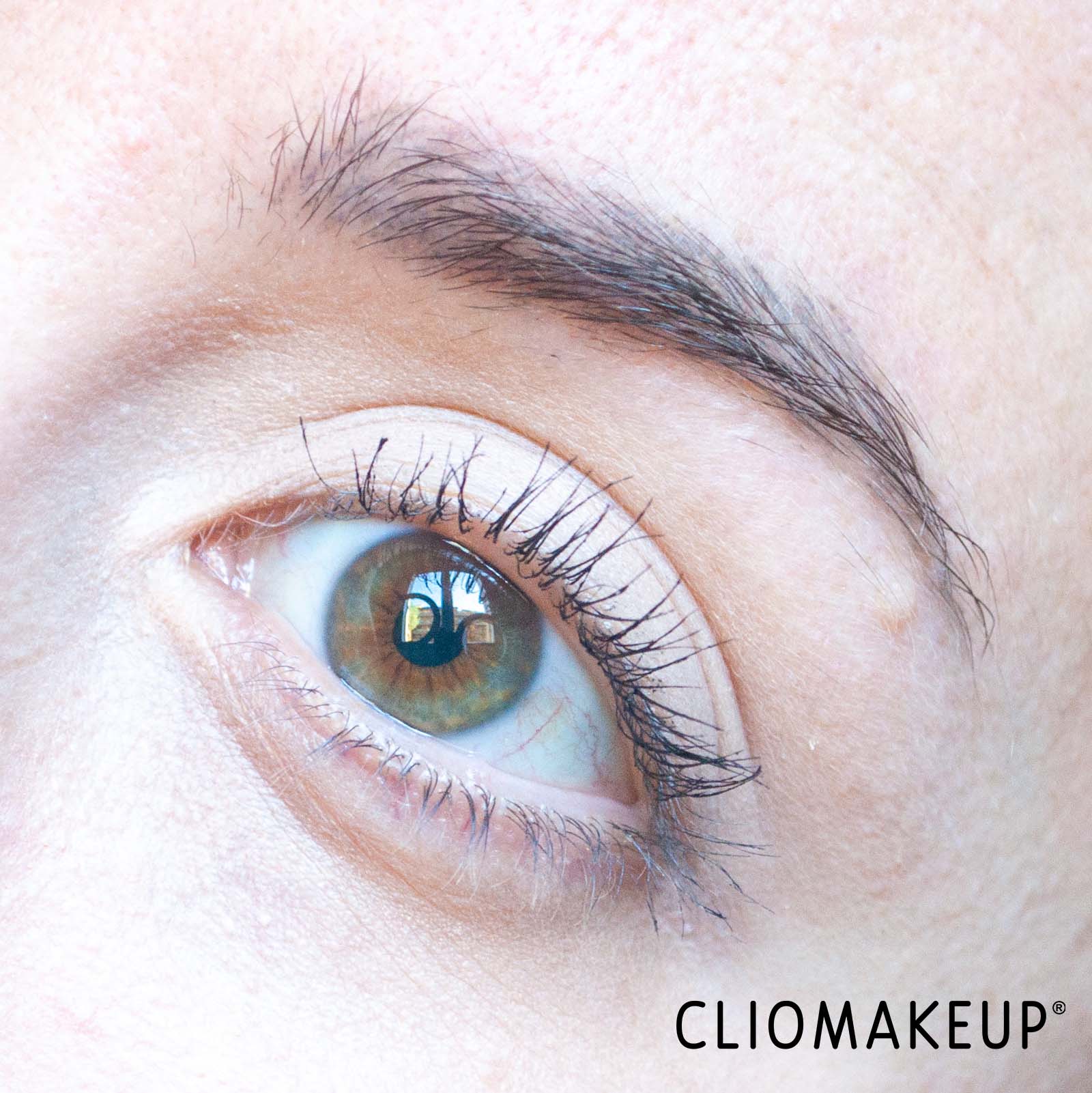 cliomakeup-recensione-mascara-maybelline-the-falsies-surreal-extensions-mascara-10