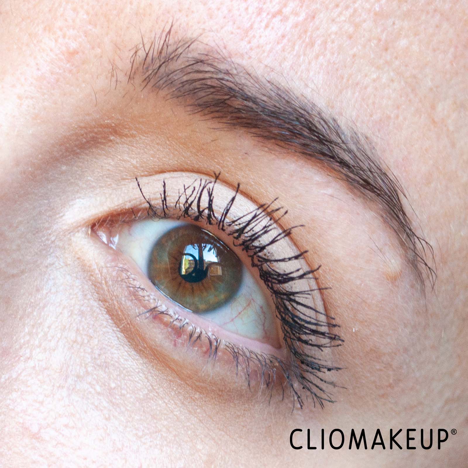 cliomakeup-recensione-mascara-maybelline-the-falsies-surreal-extensions-mascara-12