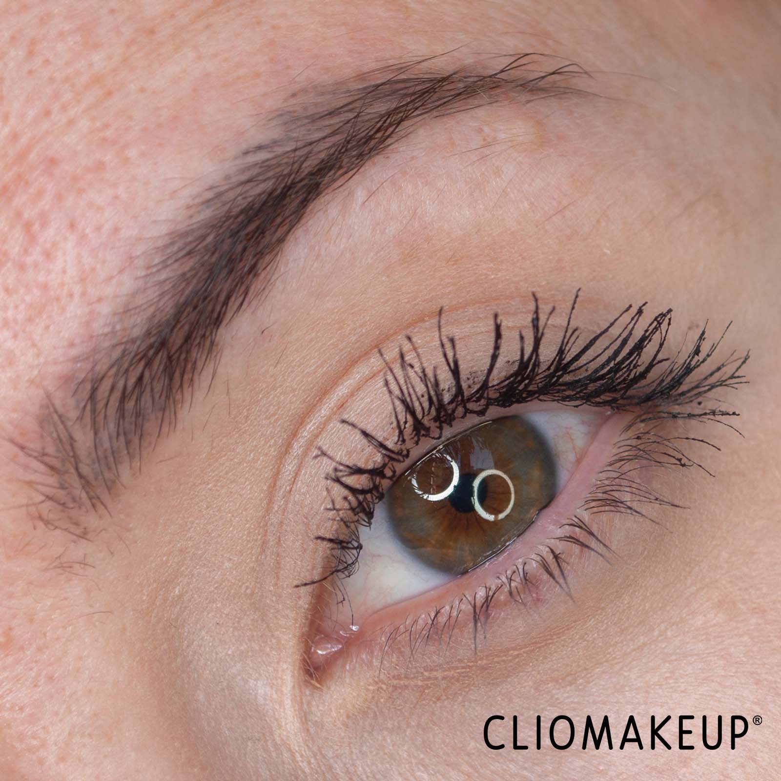cliomakeup-recensione-mascara-maybelline-the-falsies-surreal-extensions-mascara-13