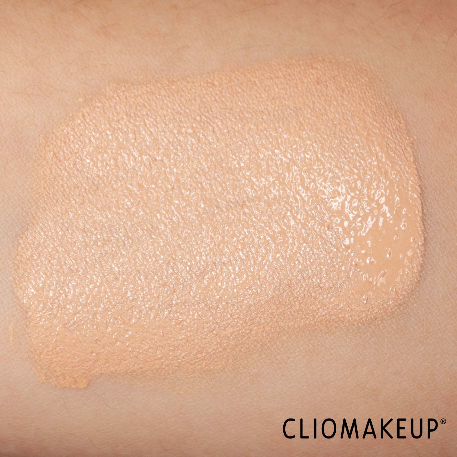 cliomakeup-recensione-fondotinta-maybelline-super-stay-24h-skin-tint-7