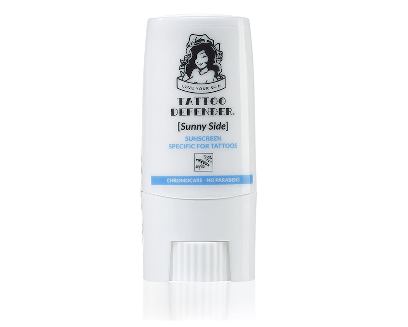 cliomakeup-come-proteggere-sopracciglia-sole-tatuaggi