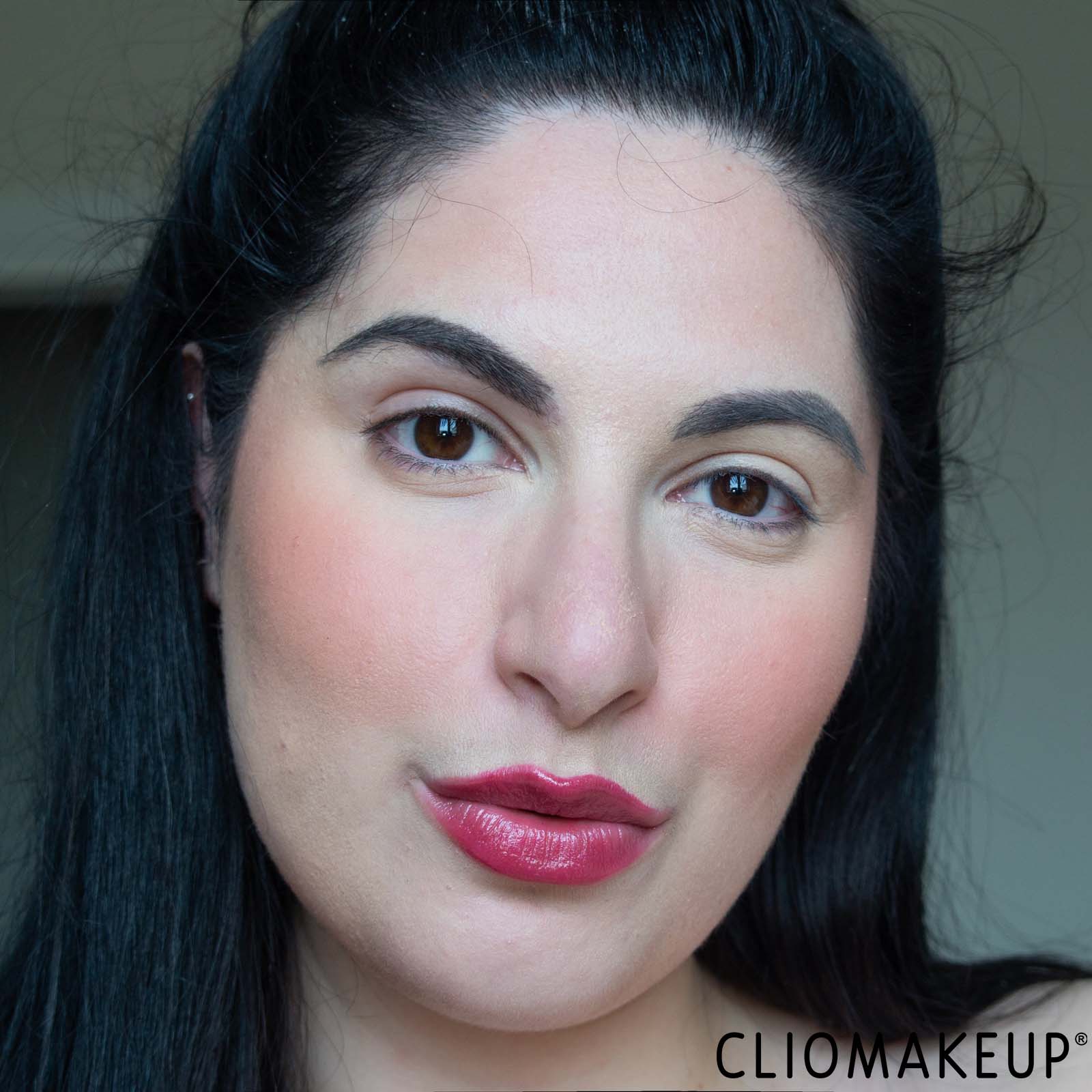 cliomakeup-recensione-blush-the-balm-instain-swiss-dot-blush-10