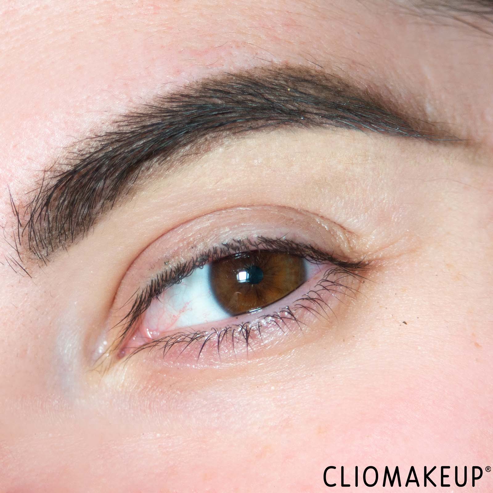 cliomakeup-recensione-ombretto-sopracciglia-benefit-goof-proof-brow-powder-13