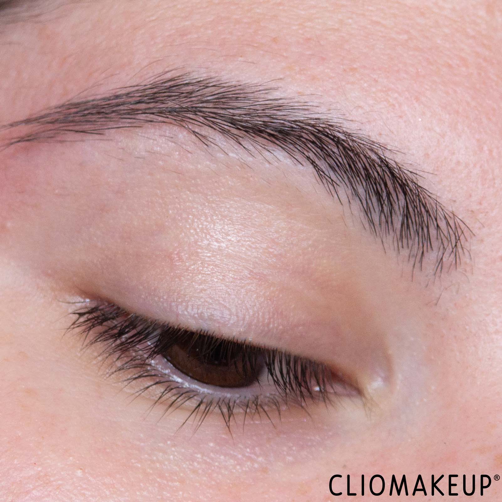 cliomakeup-recensione-ombretto-sopracciglia-benefit-goof-proof-brow-powder-8