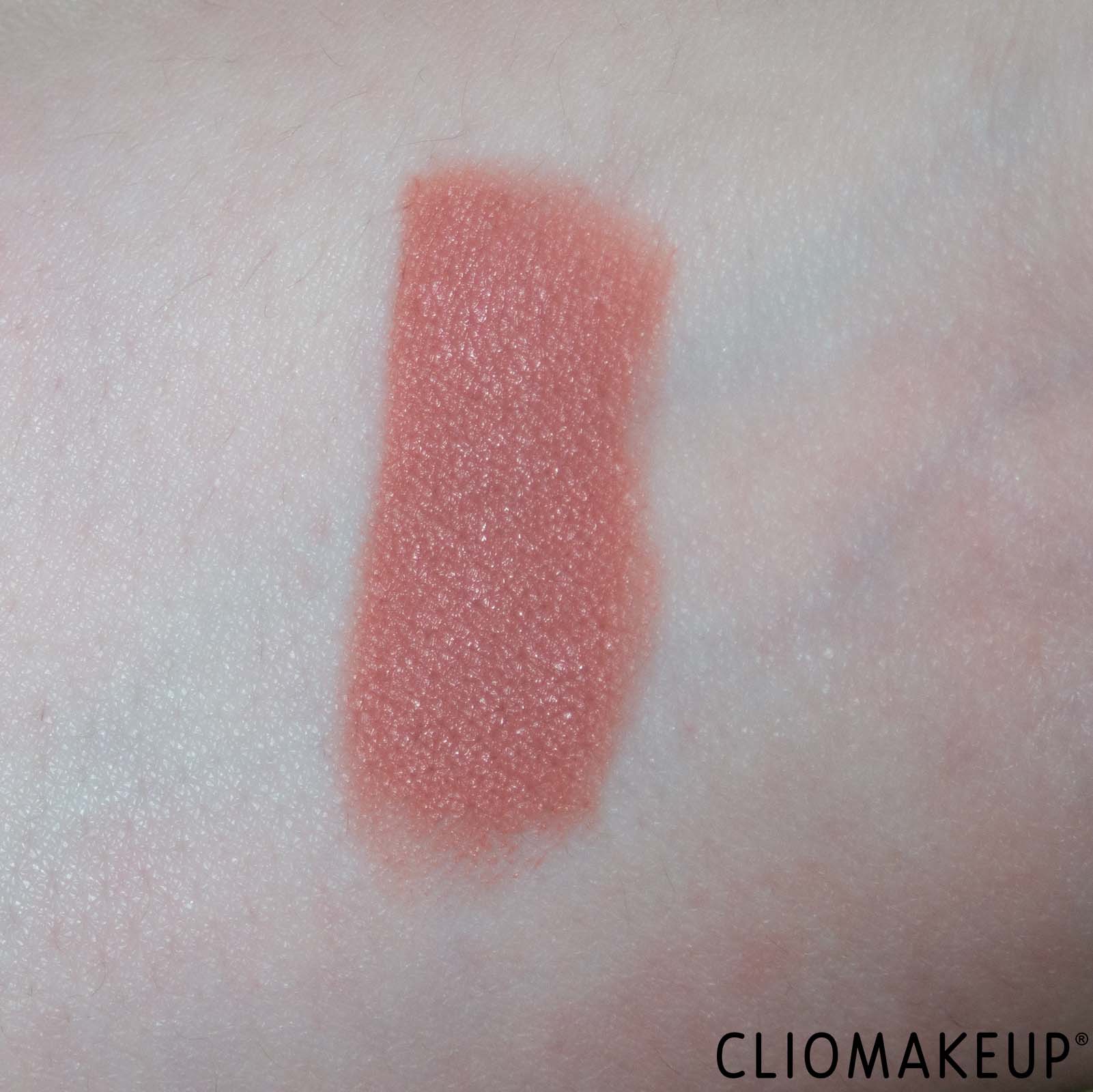 cliomakeup-recensione-rossetto-kylie-cosmetics-rossetto-matte-lipstick-6