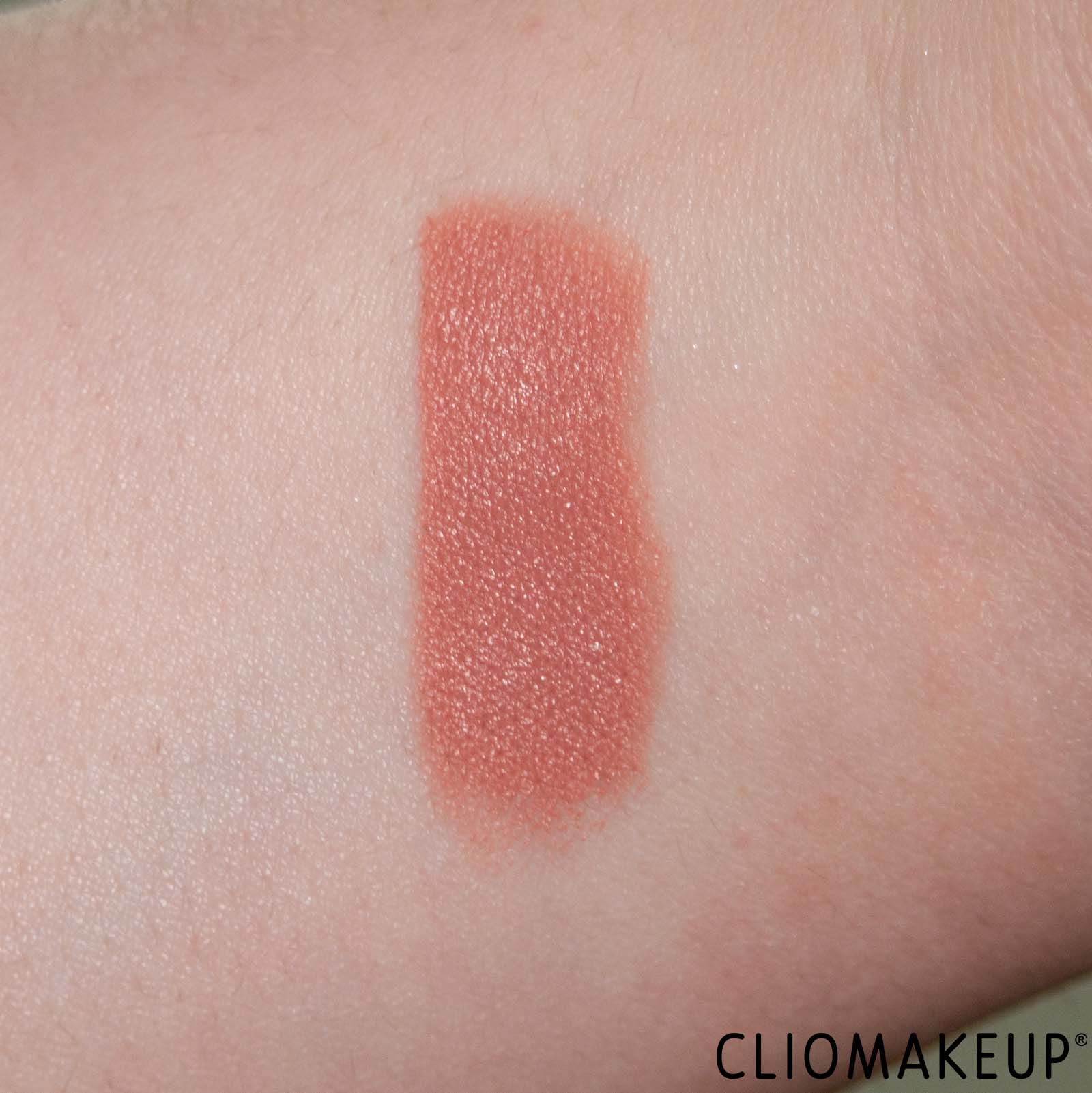 cliomakeup-recensione-rossetto-kylie-cosmetics-rossetto-matte-lipstick-7
