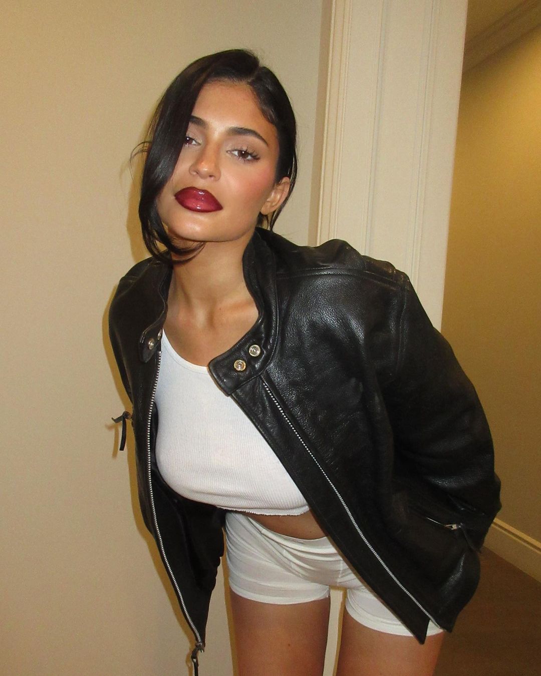 cliomakeup-cherry-cola-lips-step-prodotti-per-creare-nuovo-trend-tiktok-7