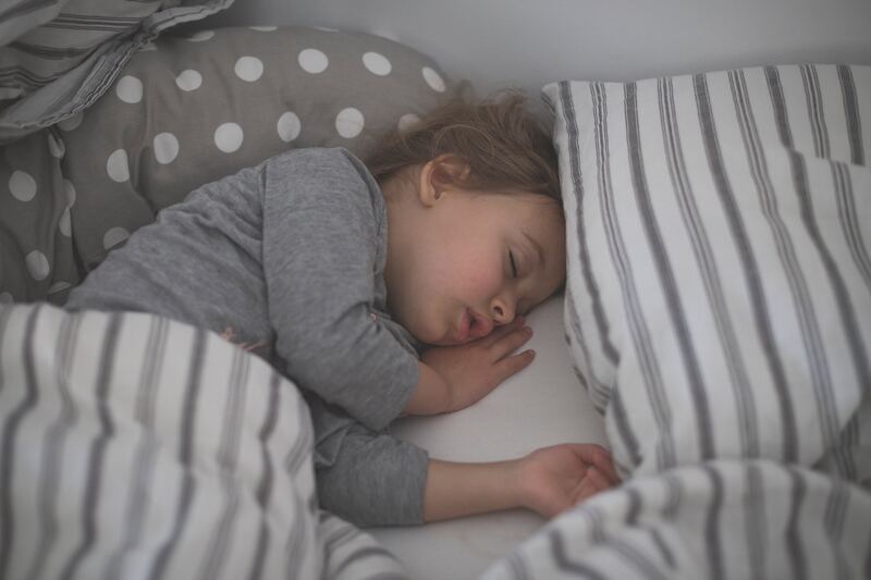 cliomakeup-come-dormire-bambini-soli-camera