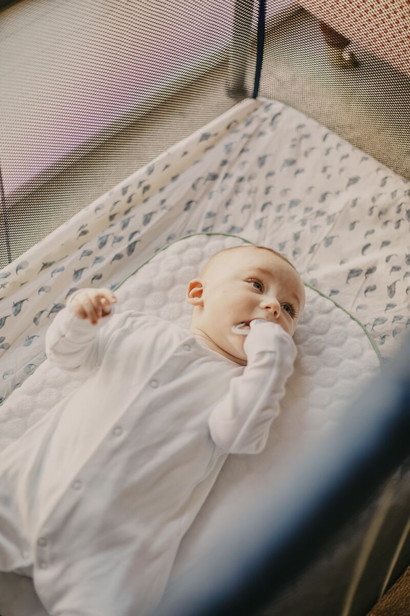 cliomakeup-come-dormire-bambini-soli-neonato