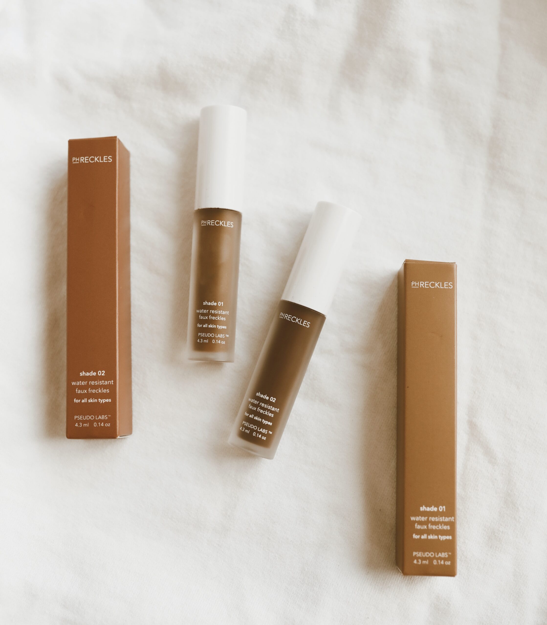 cliomakeup-come-realizzare-lentiggini-finte-make-up-prodotti
