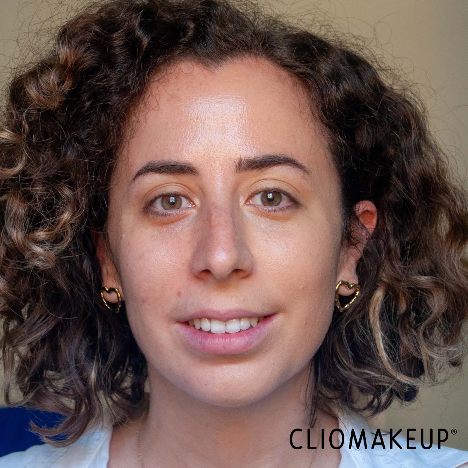cliomakeup-recensione-fondotinta-maybelline-dream-radiant-liquid-hydrating-foundation-10